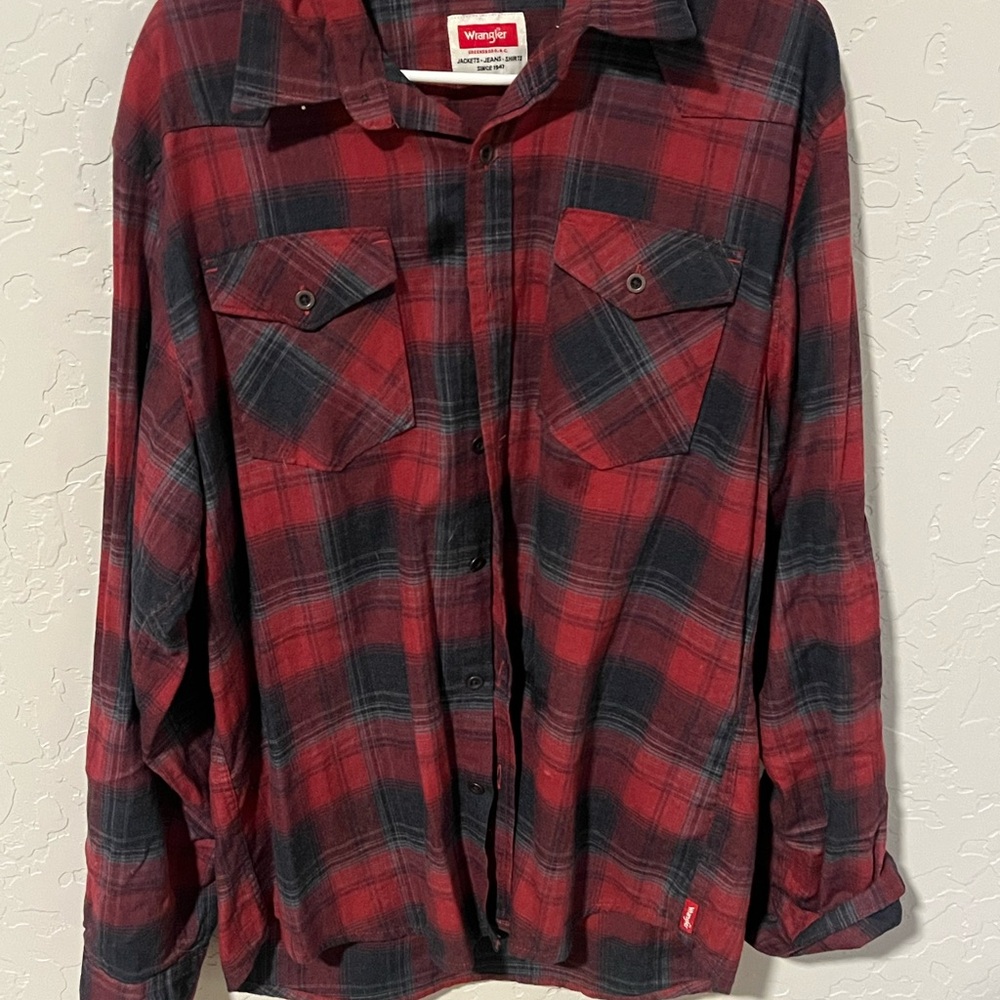 Wrangler Red and Black Plaid Men's Shirt